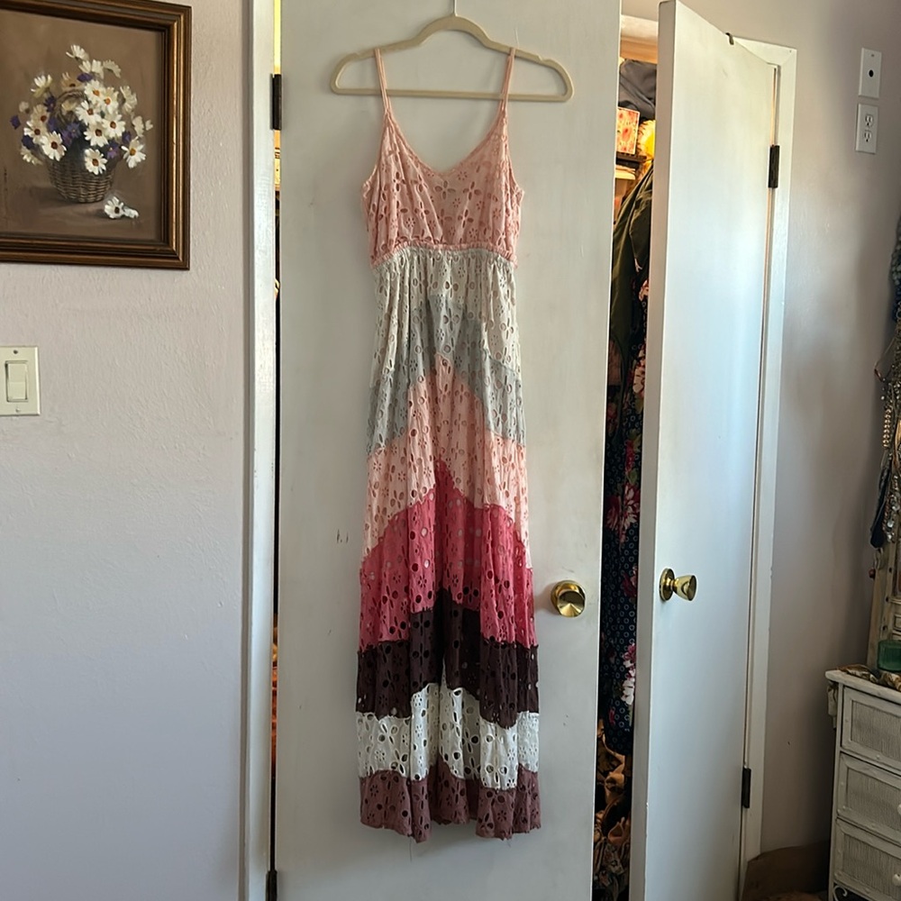 Anthropologie Raga eyelet ombré Colorblock dress